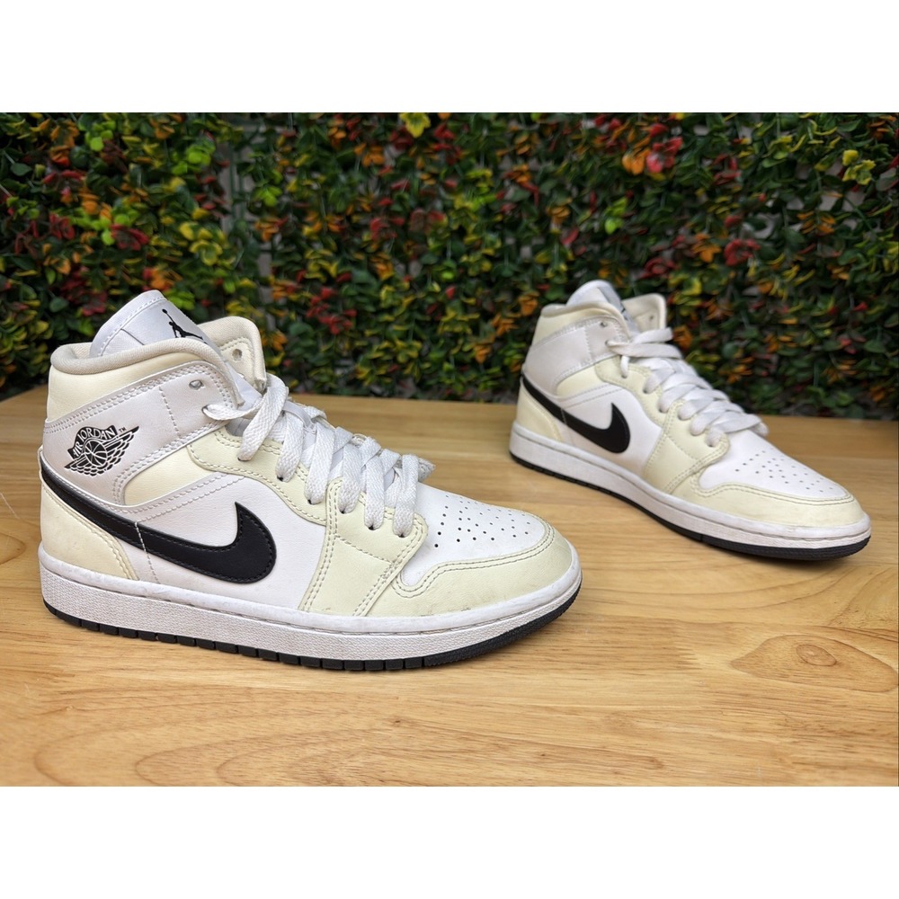 Nike Air Jordan Retro 1 Mid Sneakers Shoes Coconut Milk Womens 6.5 BQ6472-121‎ - Picture 4 of 11